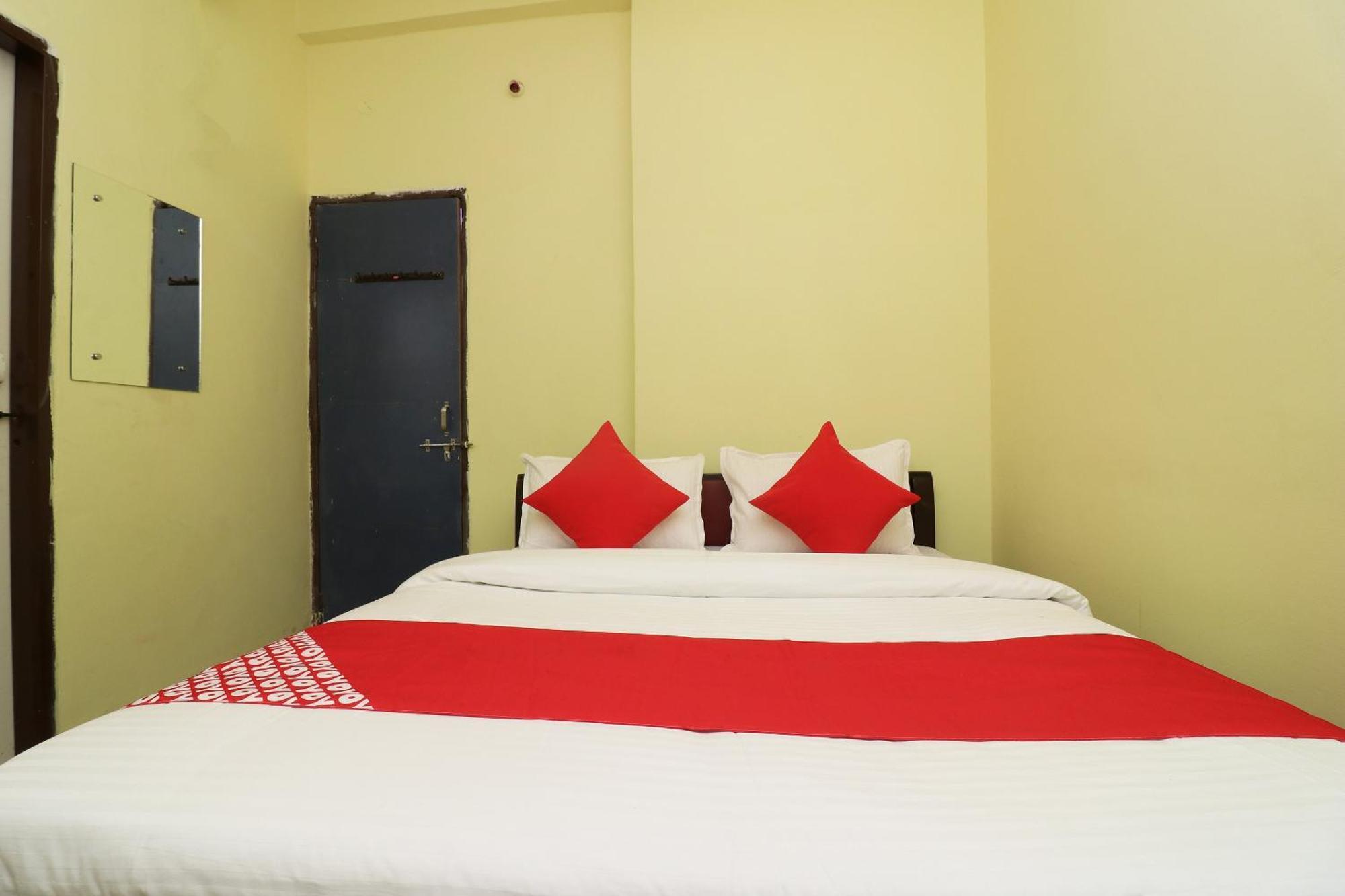 SPOT ON 27004 Hotel Om Sai Plaza Bhopal Exterior foto